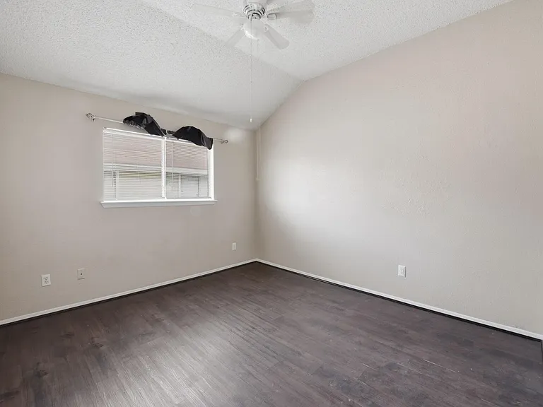 1310 Brenda Ln #C — Photo 13