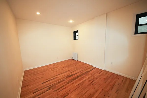 Rented by Waverly Realty Associates | media 28