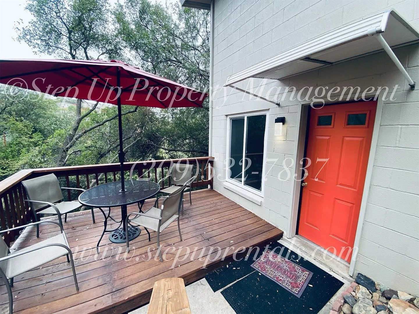 Private and Spacious Studio Near Downtown Sonora — Photo 1