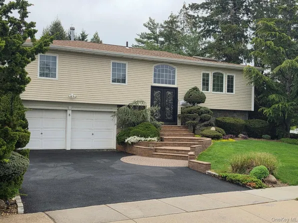 8 Herkimer Avenue, Jericho, NY 11753
