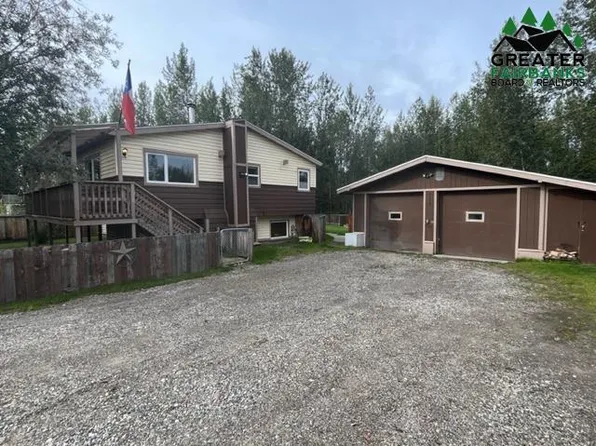 3523 Hope St, North Pole, AK 99705