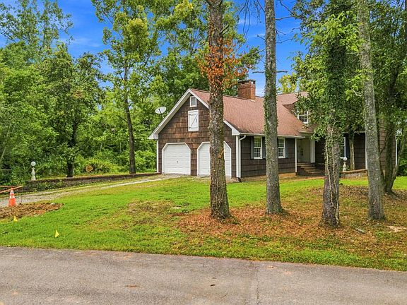2nd image of 174 Irwin Ln
