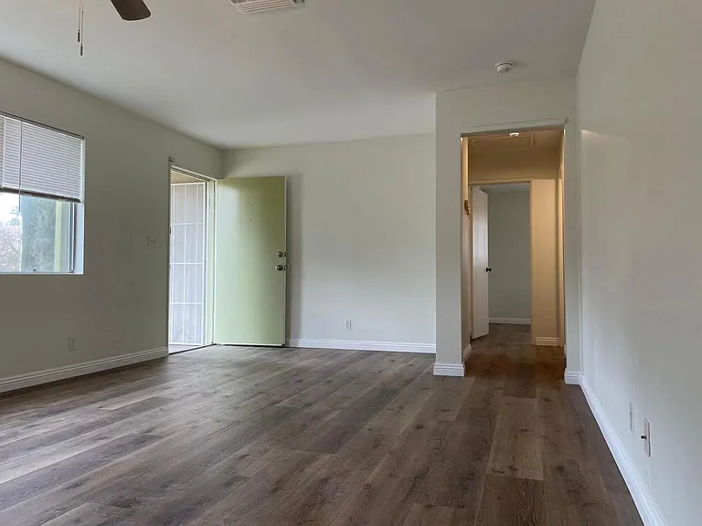 1110 E Central Ave #B — Photo 4