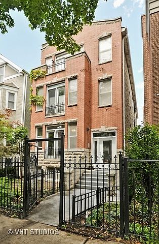 1st image of 1316 W Melrose St #1