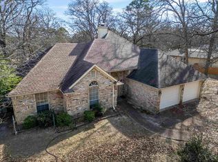 976 Greenbriar Trl, Holly Lake Ranch, TX 75765