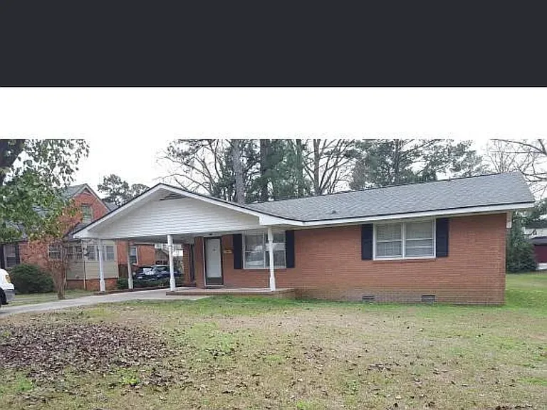 207 College Ave — Photo 1