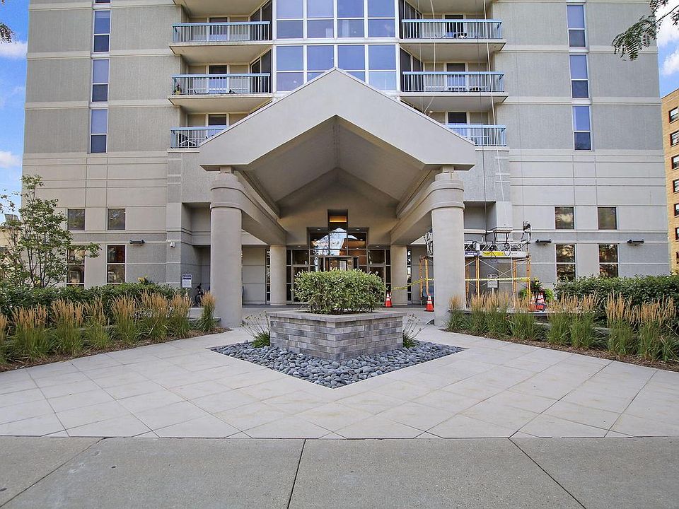 1st image of 1660 North Prospect AVENUE #811