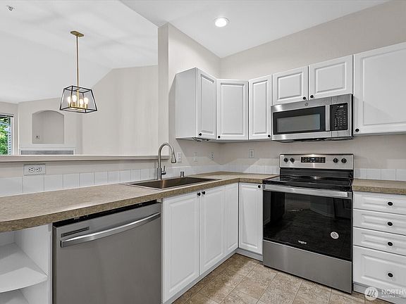 4th image of 12712 Admiralty Way #G304