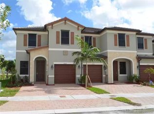 10449 W 32nd Ln, Hialeah, FL 33018