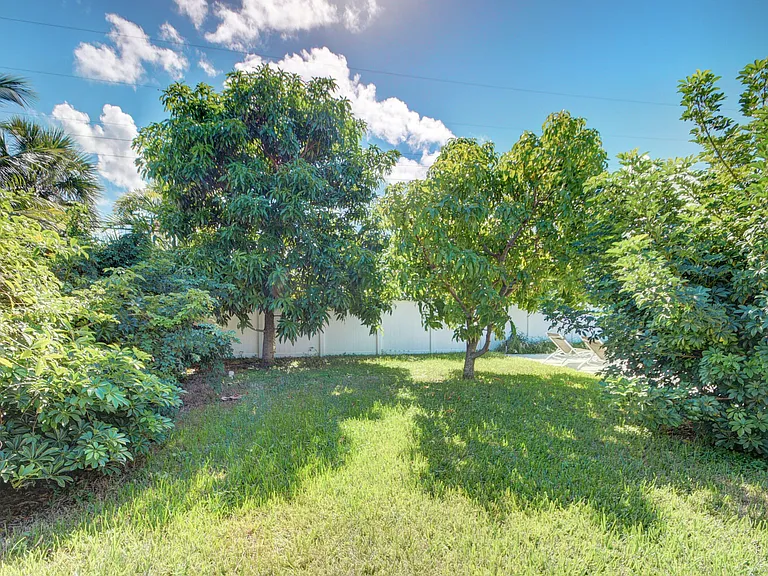 1171 Bimini Ln — Photo 44