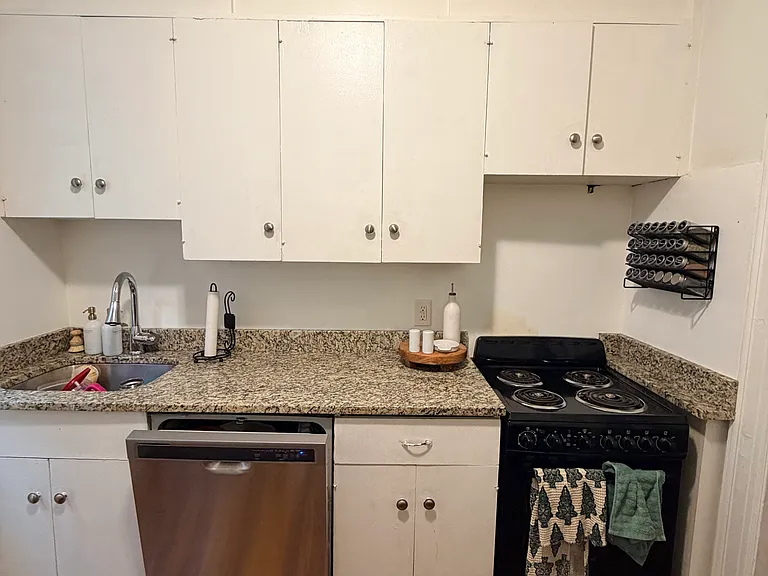 256 Bradley St #1-0 — Photo 7
