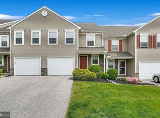 125 Locust Run Dr, York, PA 17404