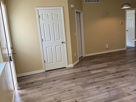 2nd image of 16 Jessica Ln