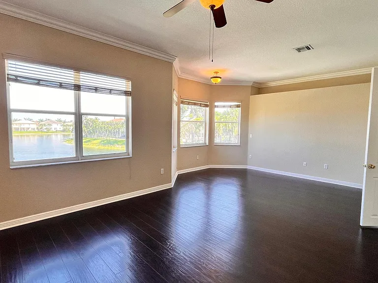 9546 Worswick Ct — Photo 34
