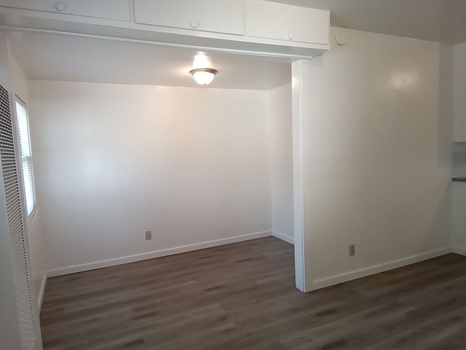 2nd image of 1054 Souza Ave
