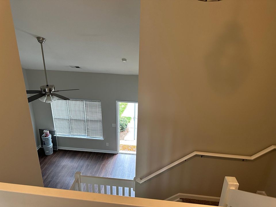 1st image of 511 Canary Ct