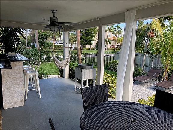 5th image of 2605 Hibiscus Dr W