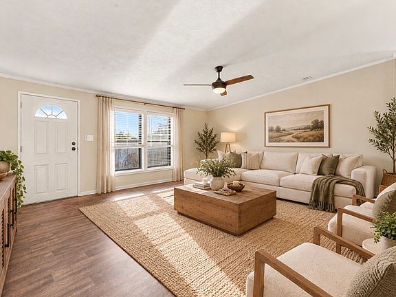 4th image of 114 Sondra Lin Blvd