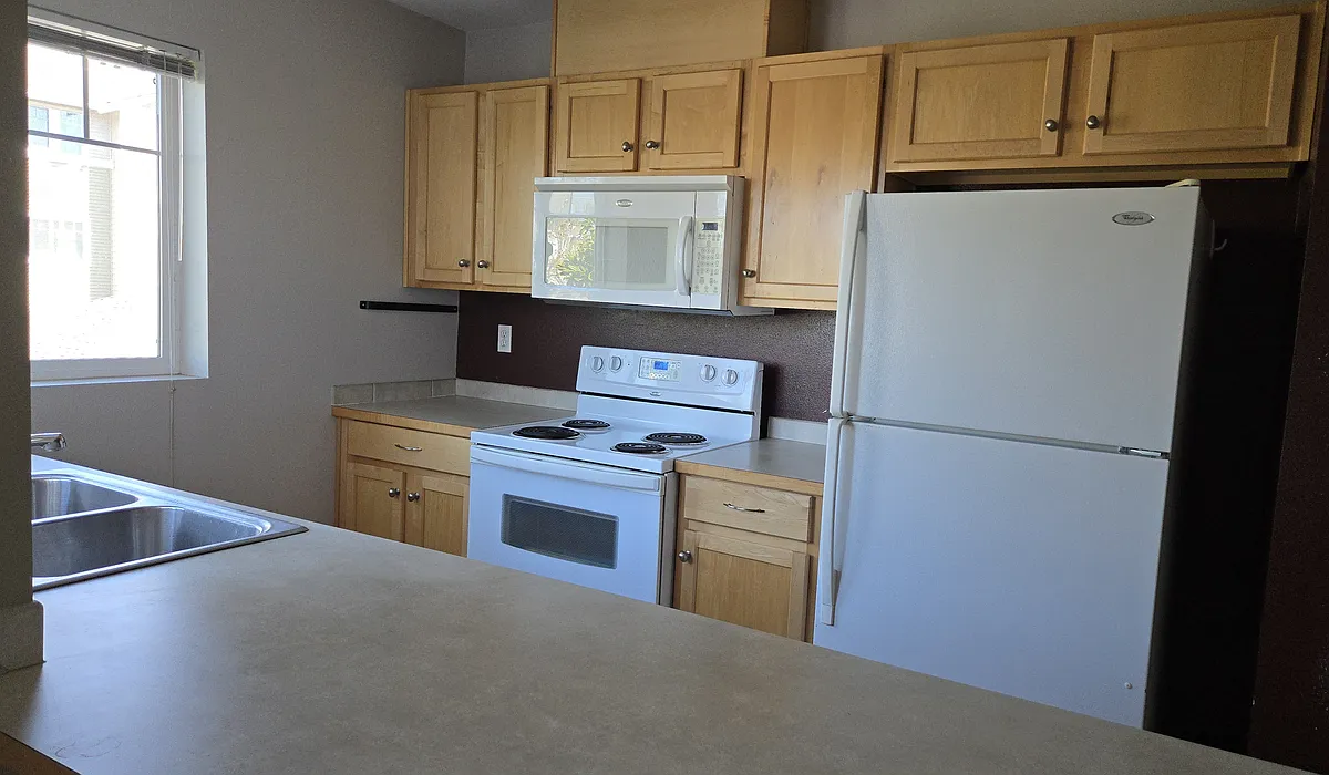 Building Photo - 6433 Hazel Ave SE #C