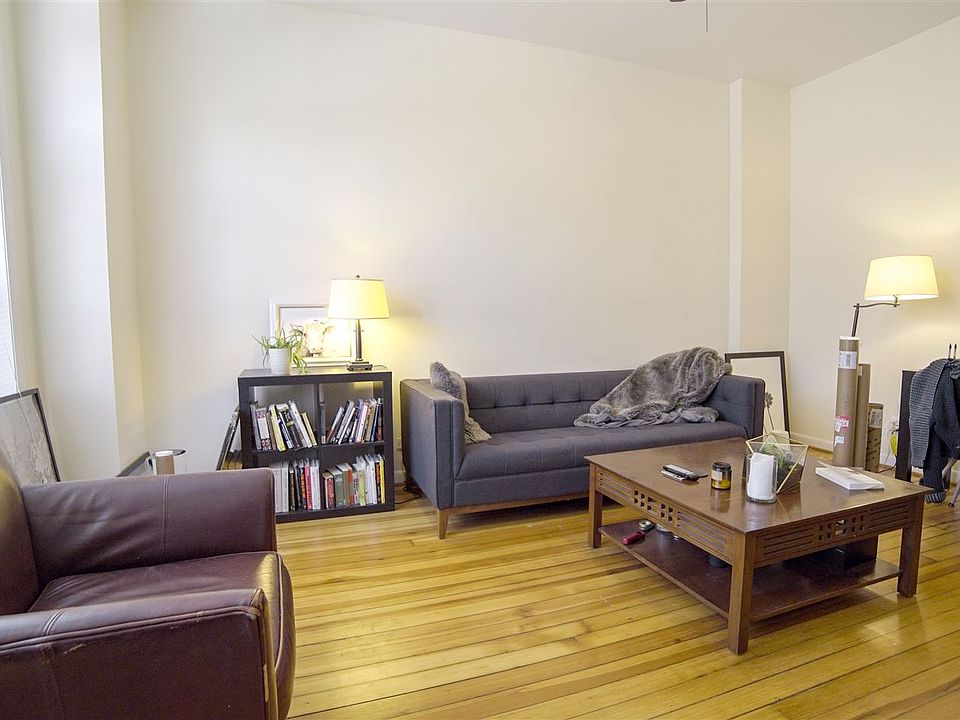 1651 Claremont #1 LR2
