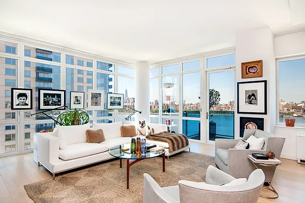 Sold by Compass | media 23