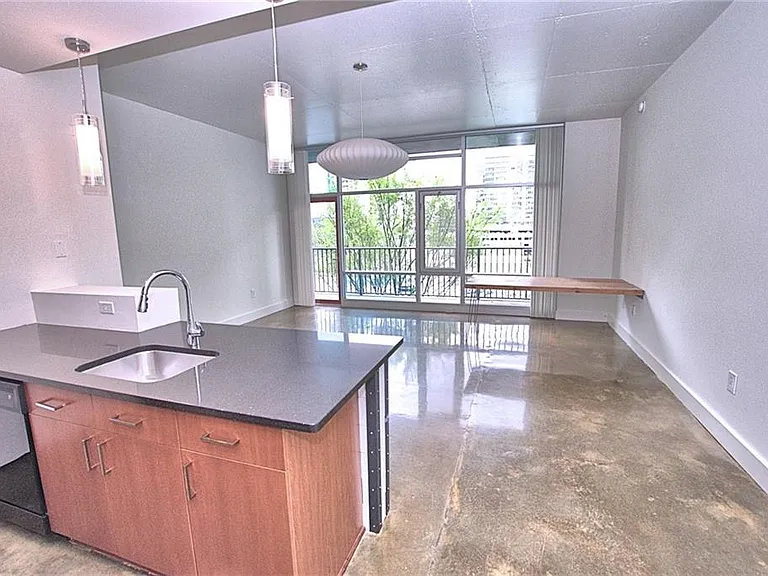 845 Spring St NW #109 — Photo 2