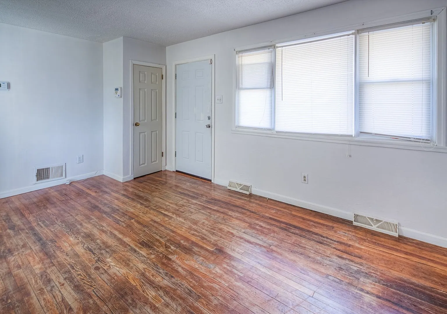 Split Level Near DE/MD line- Showing Friday 8/28 5:30pm-5:45pm and Sunday 8/30 9am-9:15am — Photo 4