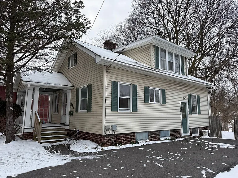 127 W Main St — Photo 39