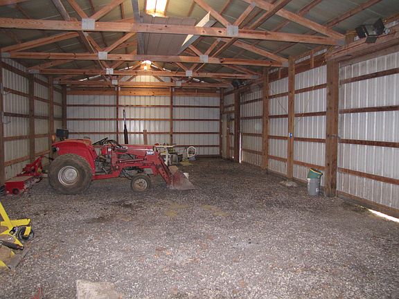 3rd image of 1200 County Road 1350 N