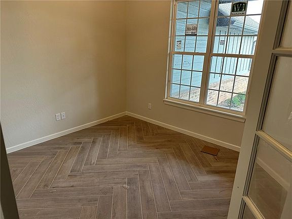 5th image of 6605 NW 148th St