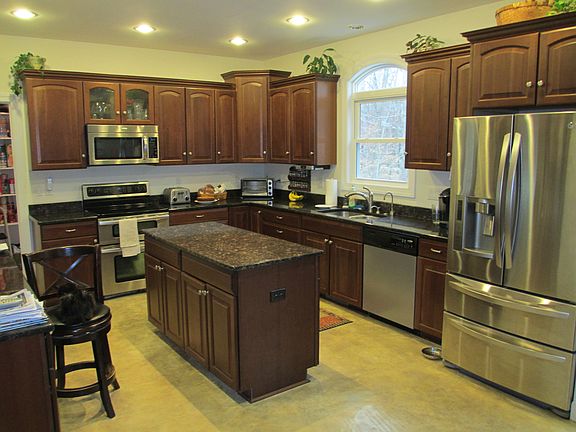 kitchen, pantry/desk on left
