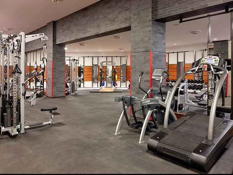 50 Riverside Blvd #4G — Photo 23