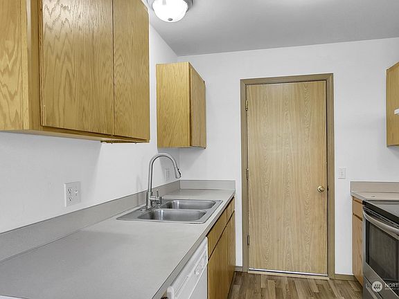 4th image of 6727 Sunnyside Boulevard