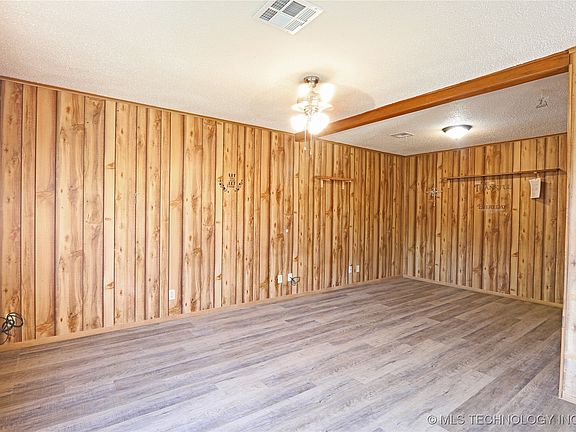 2nd image of 306 Highland Dr