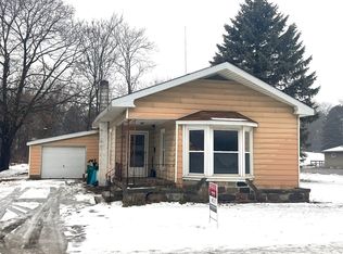 539 N Main St, Perry, MI 48872