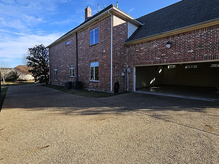 2505 Cambridge Dr — Photo 18