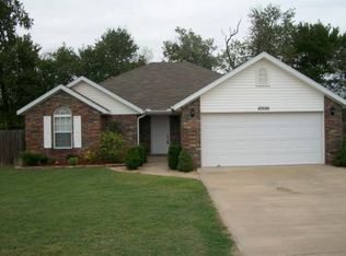 20696 Highland Dr #1062, Springdale, AR 72764