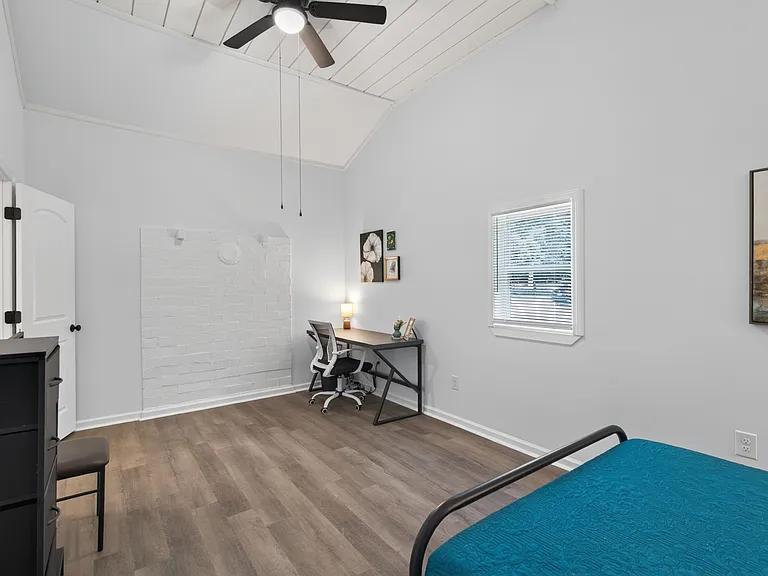 301 Boundary Rd — Photo 6