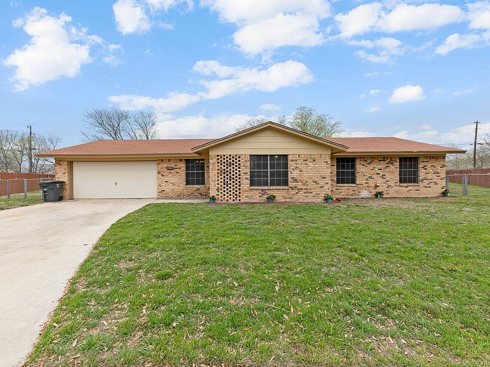 1st image of 2300 Zinnia Ct