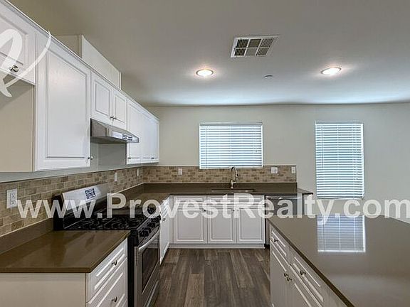 5th image of 15946 Silvertip Way