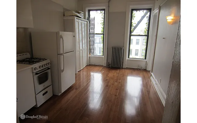 Rented by Douglas Elliman | media 8