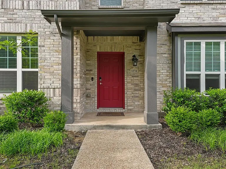 1274 Alamo Dr — Photo 7