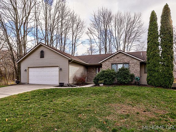 2nd image of 430 Pine Lake Ct