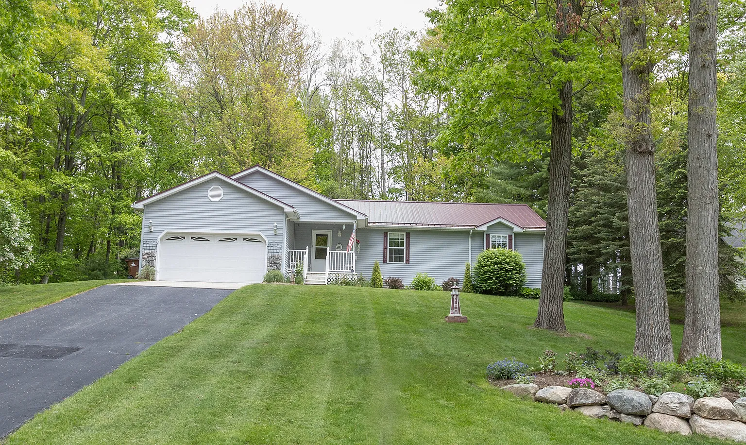 14120 Wildwood Dr photo 1