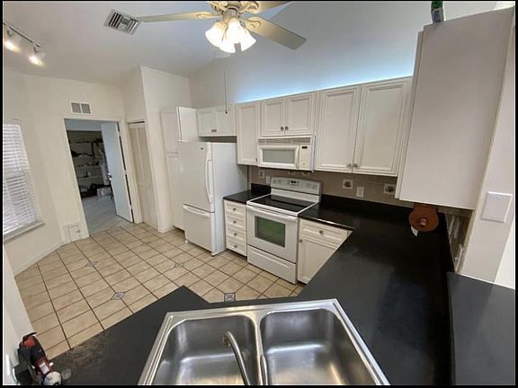 5th image of 1805 Sixty Oaks Ln #1876