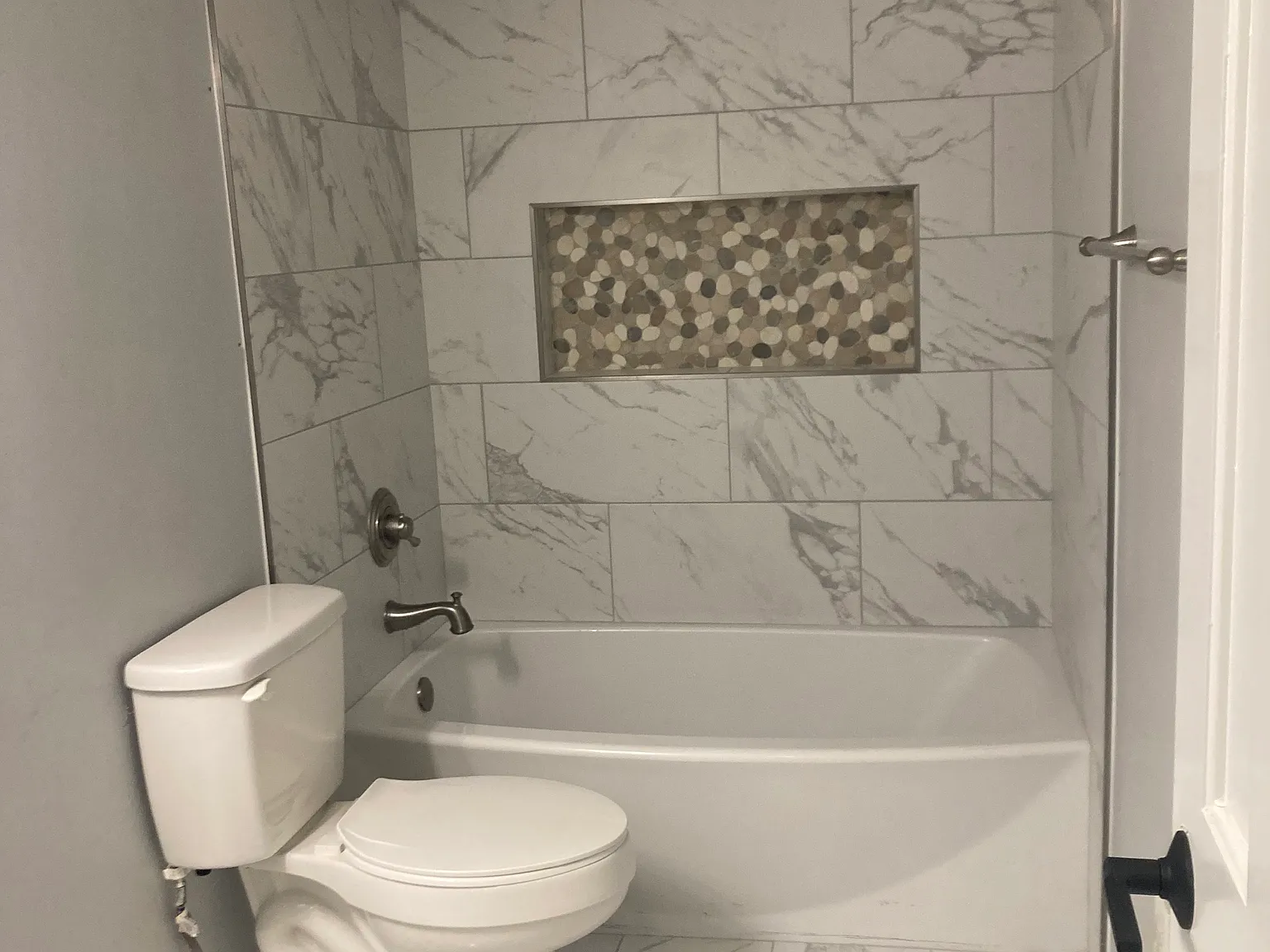 2 bed, 1272 sqft, $1,500 — Photo 2