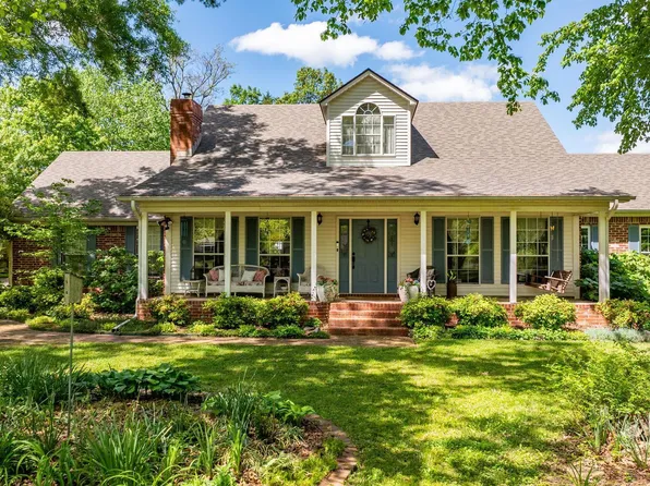 2 Dennis Dr, Vilonia, AR 72173