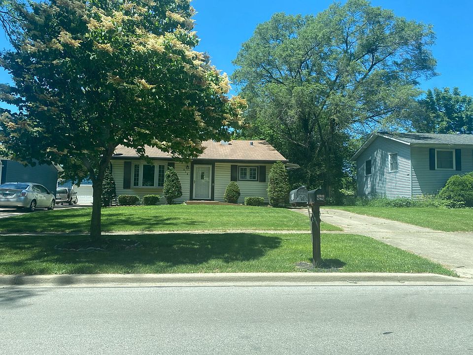 1st image of 818 Kenwood Ave