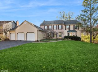 1415 Spring Hill Dr, Algonquin, IL 60102