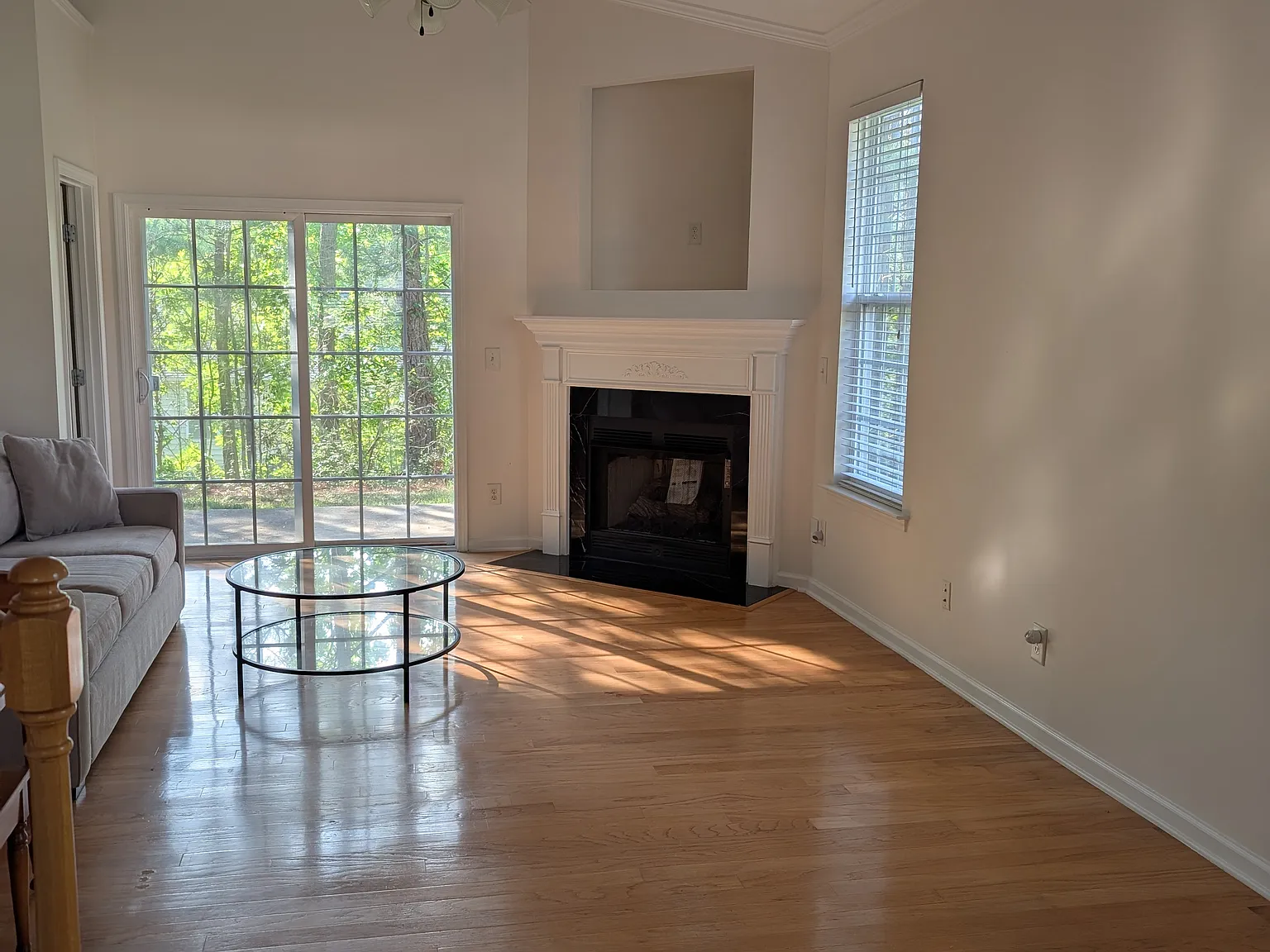 4128 Brenmar Ln — Photo 2